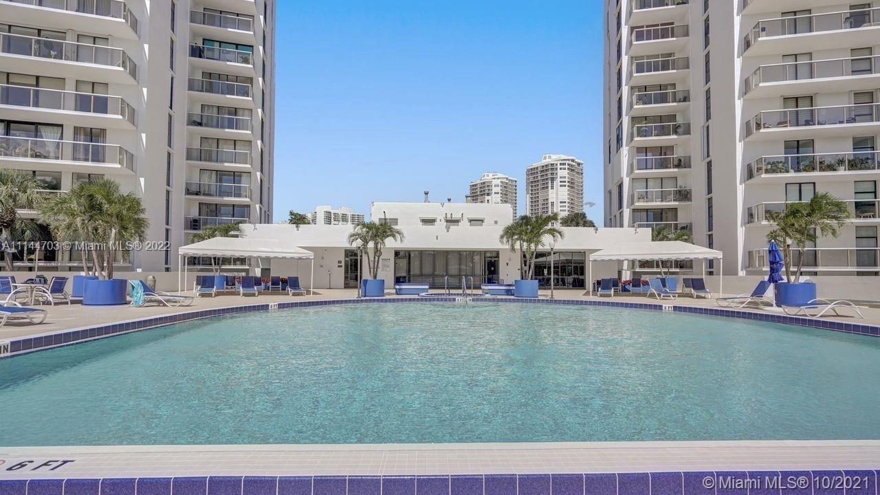 FLAMENCO CONDO TOWER I - Residential