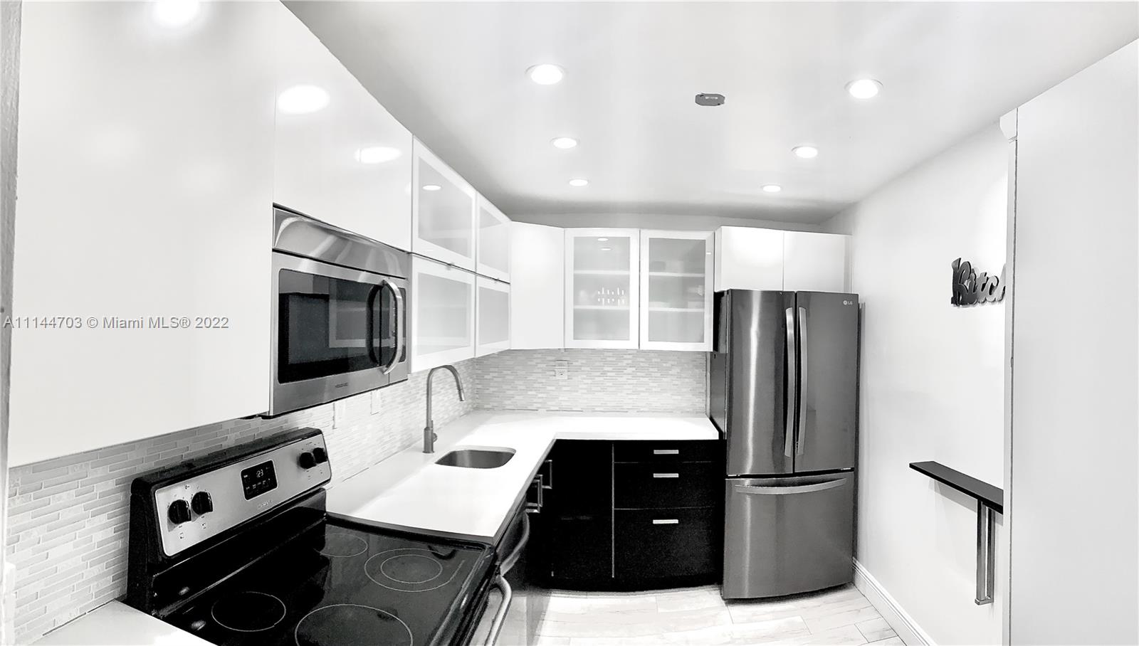 FLAMENCO CONDO TOWER I - Residential