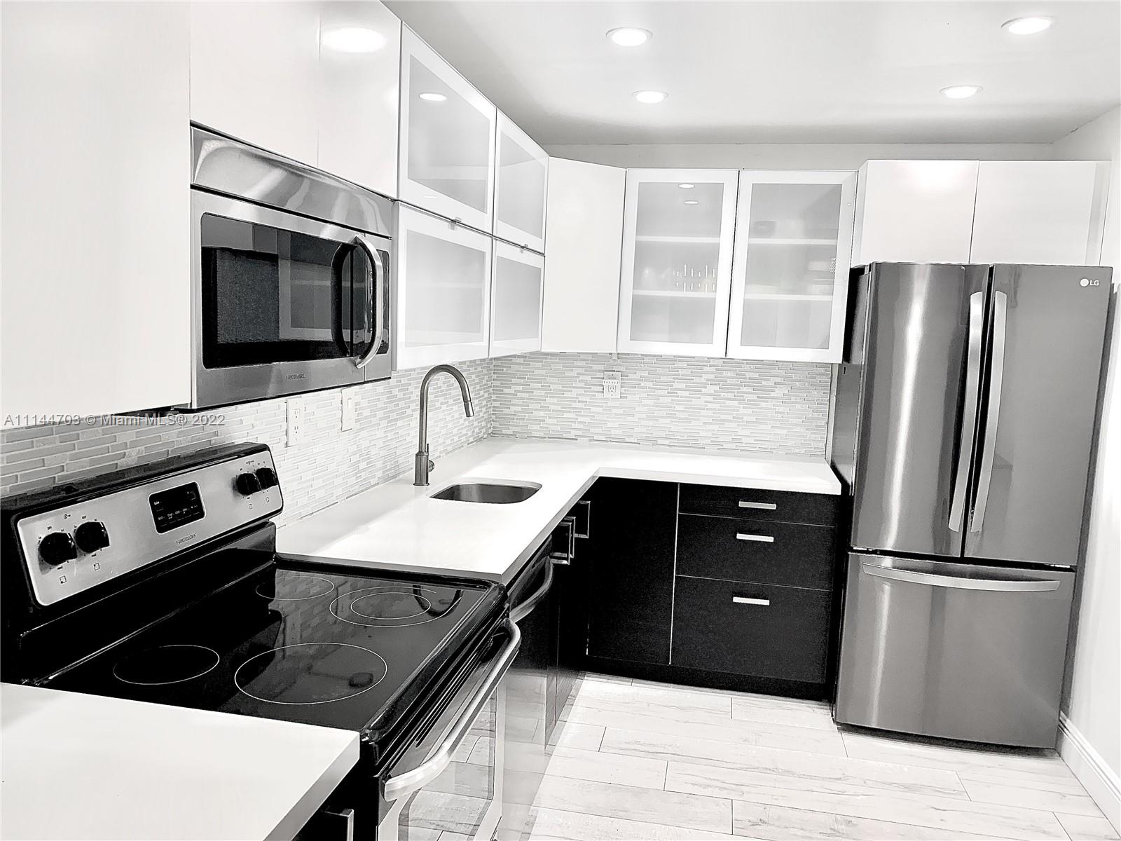 FLAMENCO CONDO TOWER I - Residential