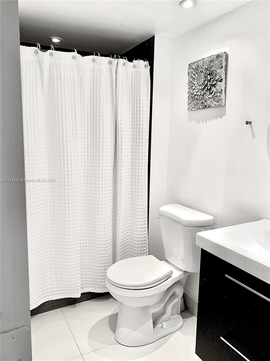 FLAMENCO CONDO TOWER I - Residential