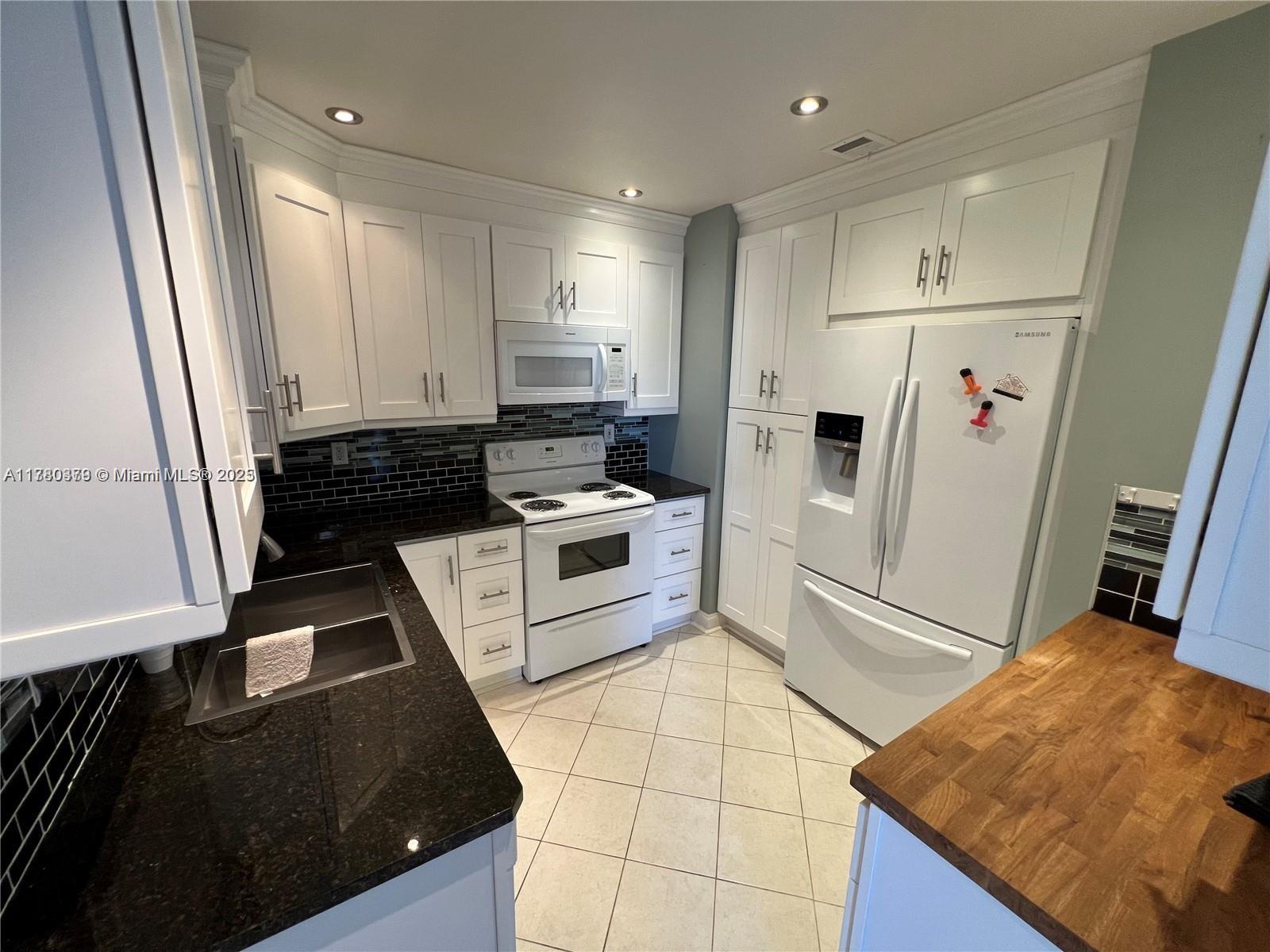 PARK SOUTH SEVEN INC COND - Residential Lease