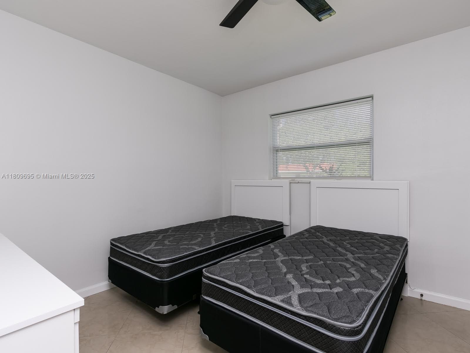 PICKWICK LAKE ESTATES SEC - Residential Lease