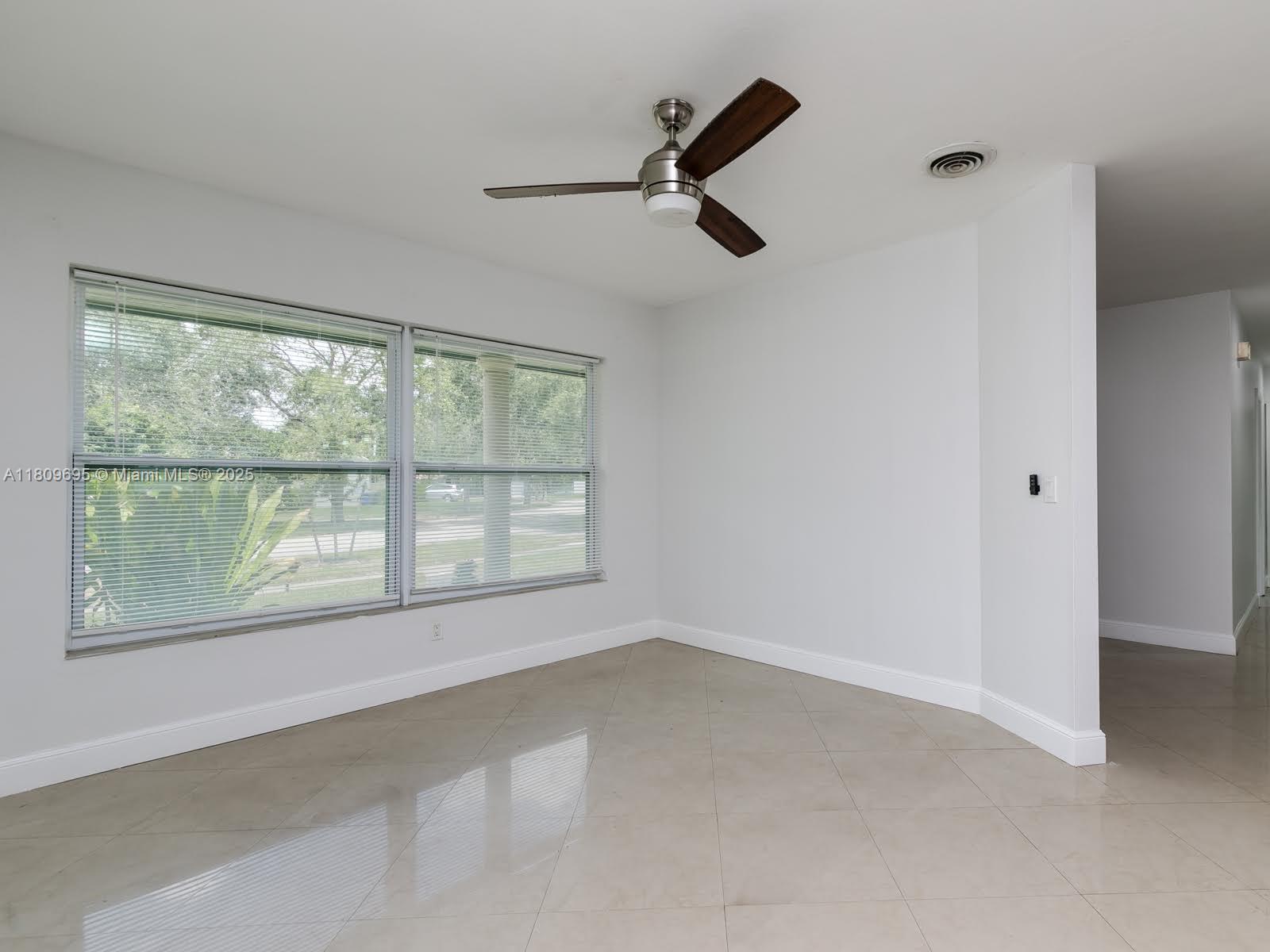 PICKWICK LAKE ESTATES SEC - Residential Lease