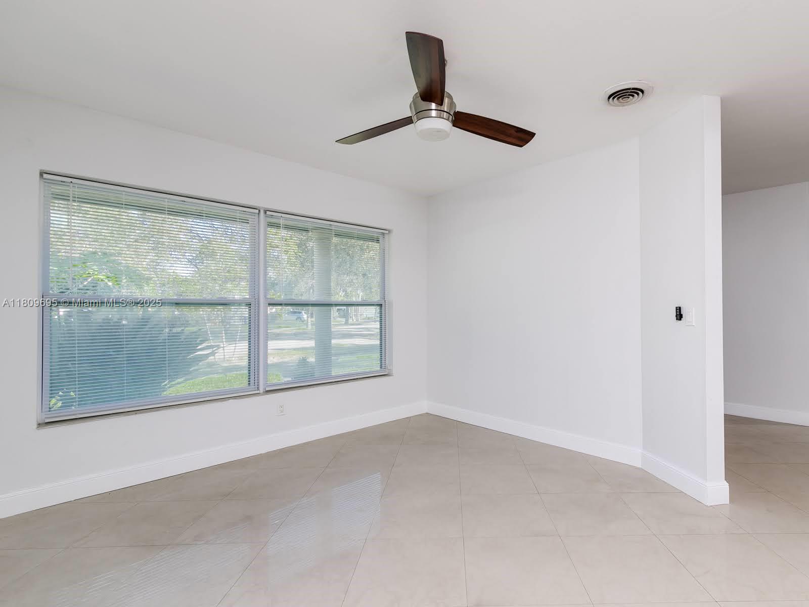 PICKWICK LAKE ESTATES SEC - Residential Lease