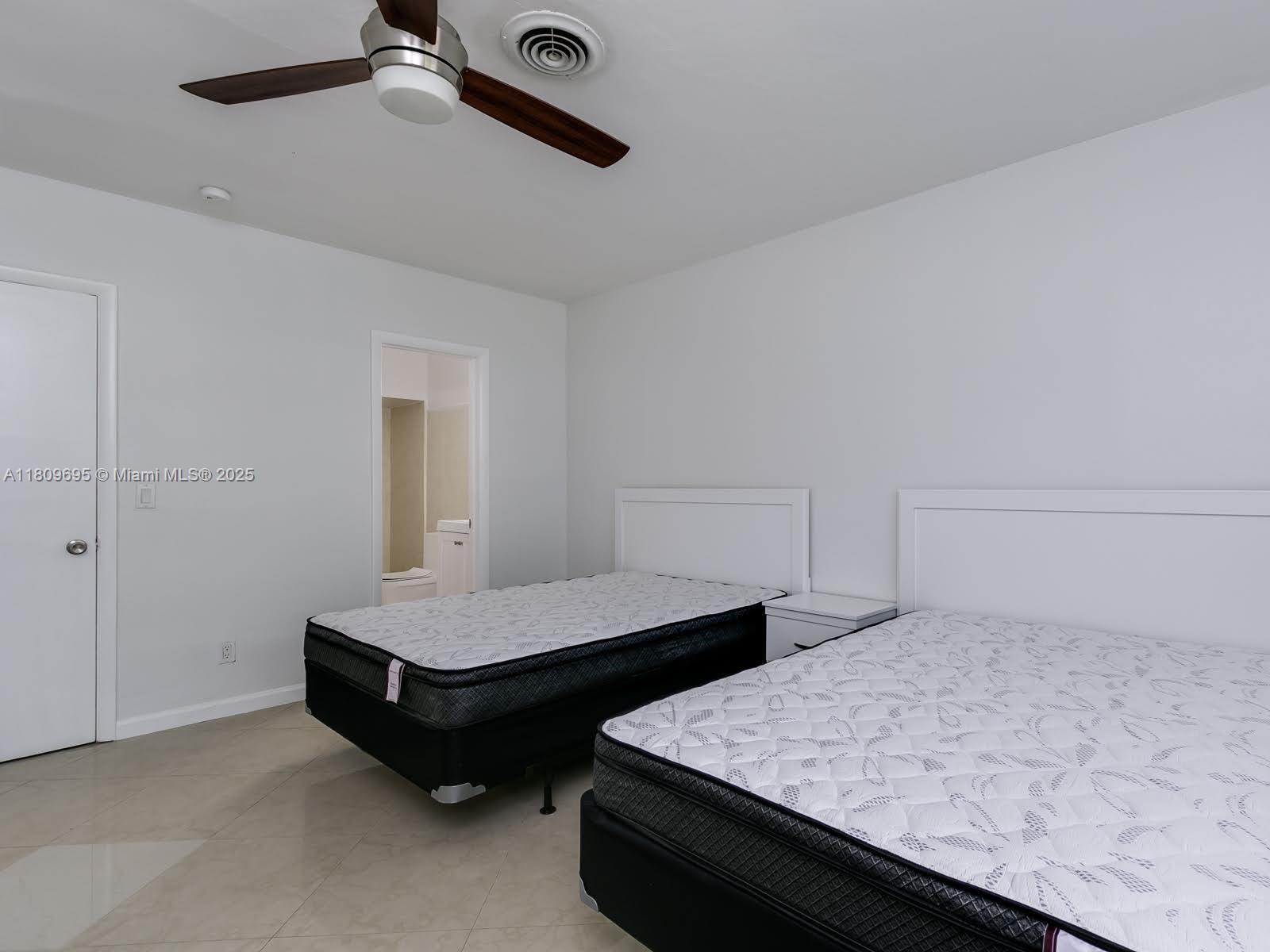 PICKWICK LAKE ESTATES SEC - Residential Lease