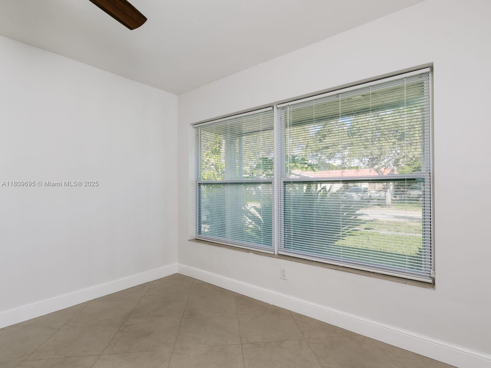 PICKWICK LAKE ESTATES SEC - Residential Lease