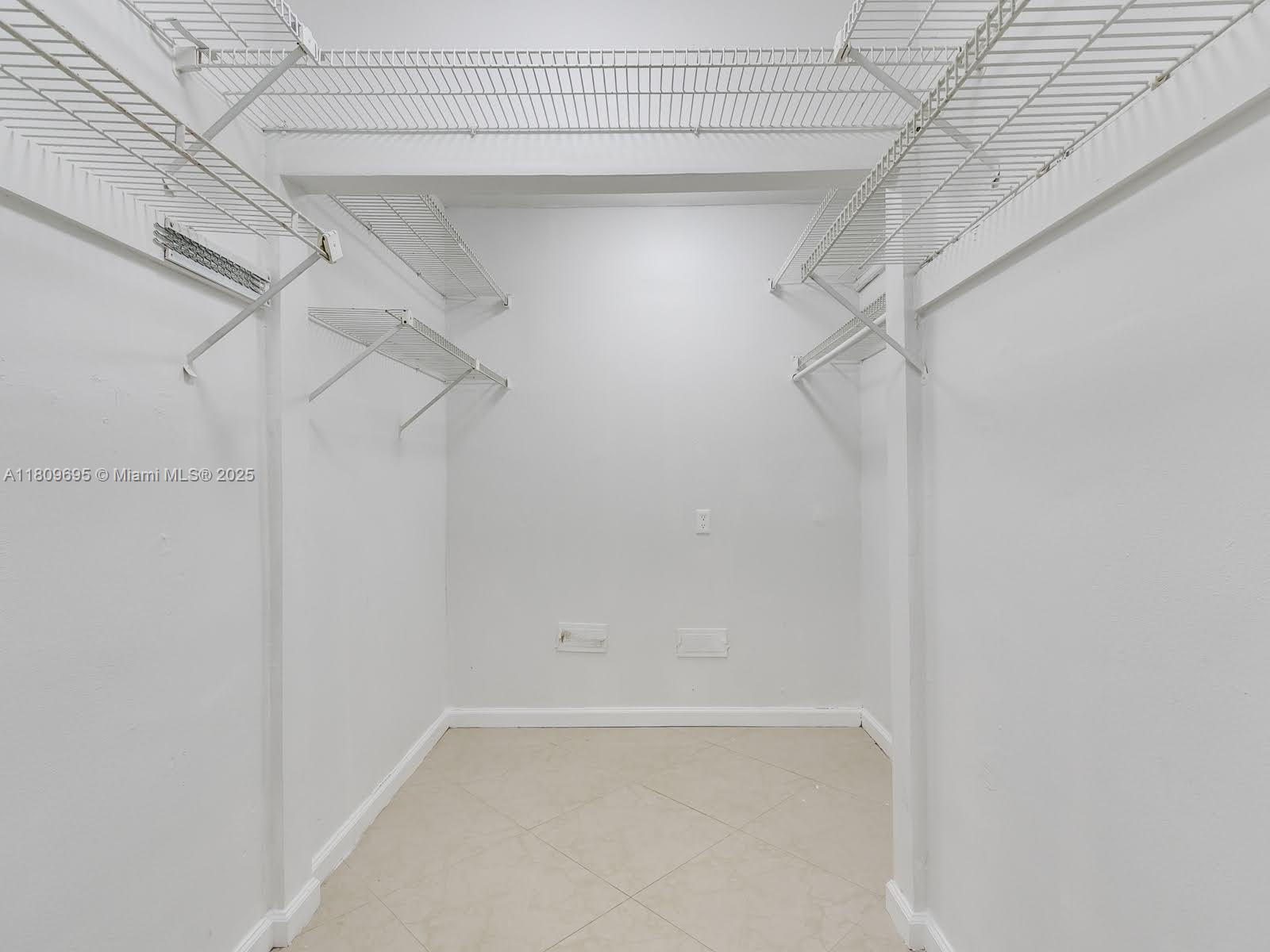 PICKWICK LAKE ESTATES SEC - Residential Lease