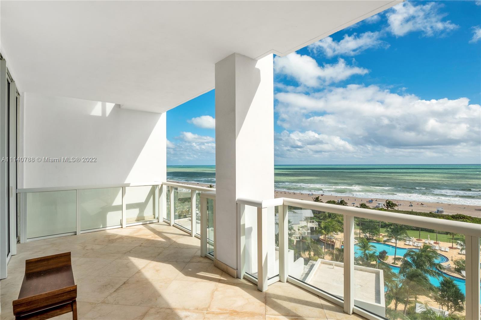 CONTINUUM ON SOUTH BEACH - Residential