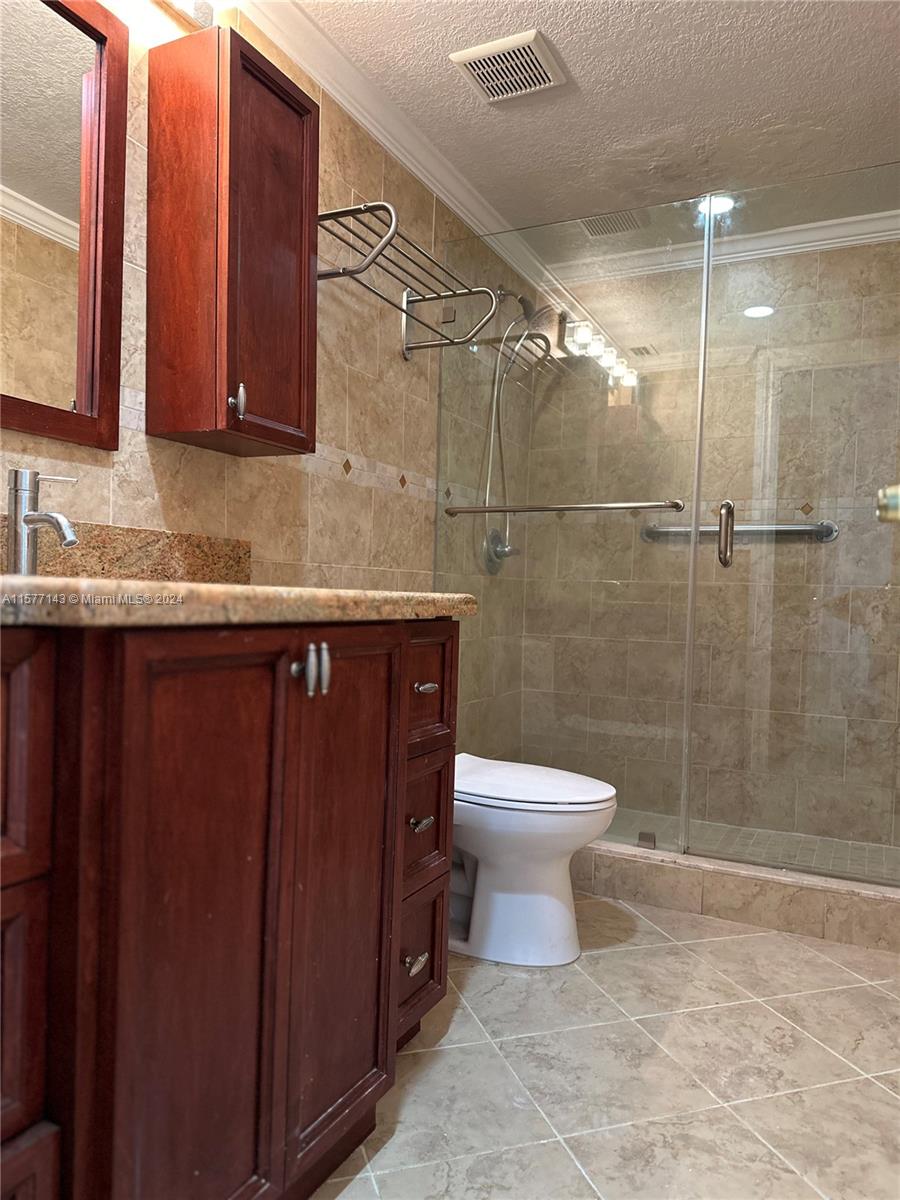 OCEANVIEW BUILDING B COND - Residential Lease