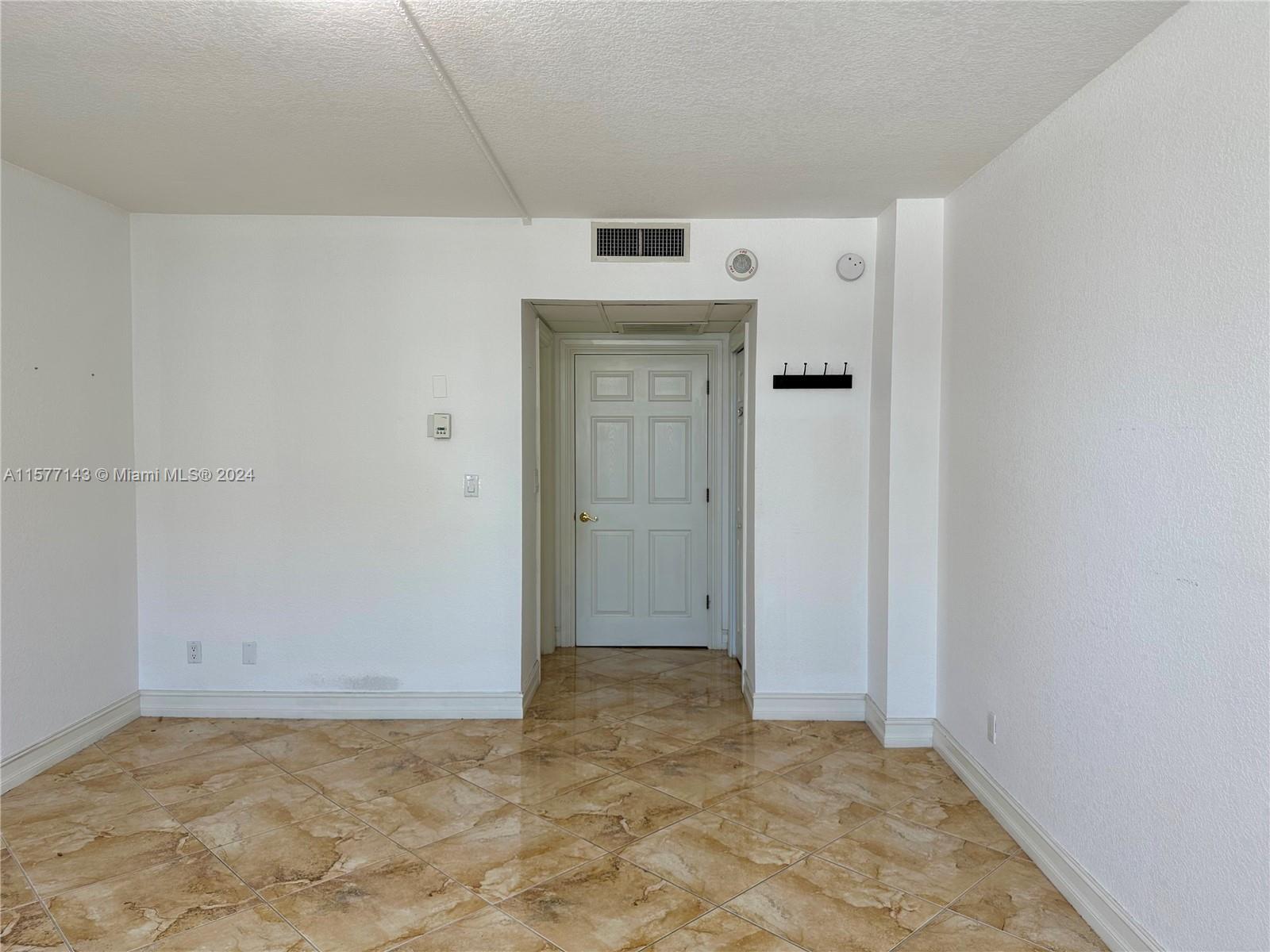 OCEANVIEW BUILDING B COND - Residential Lease