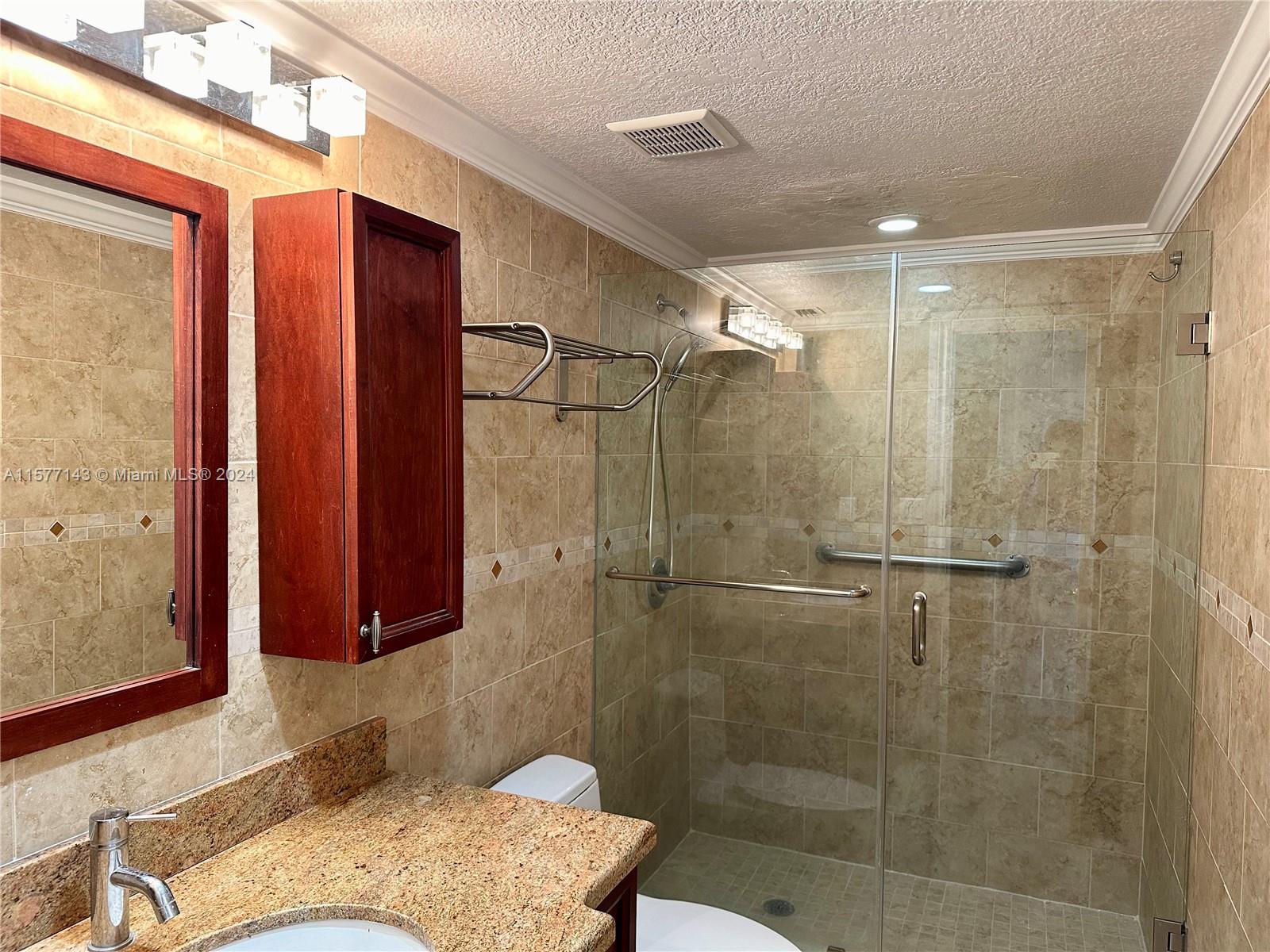 OCEANVIEW BUILDING B COND - Residential Lease