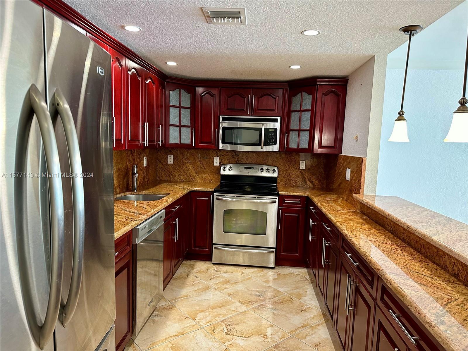 OCEANVIEW BUILDING B COND - Residential Lease