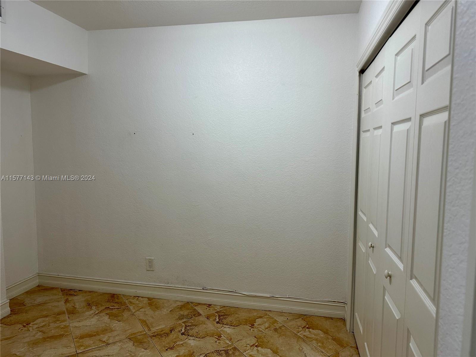 OCEANVIEW BUILDING B COND - Residential Lease