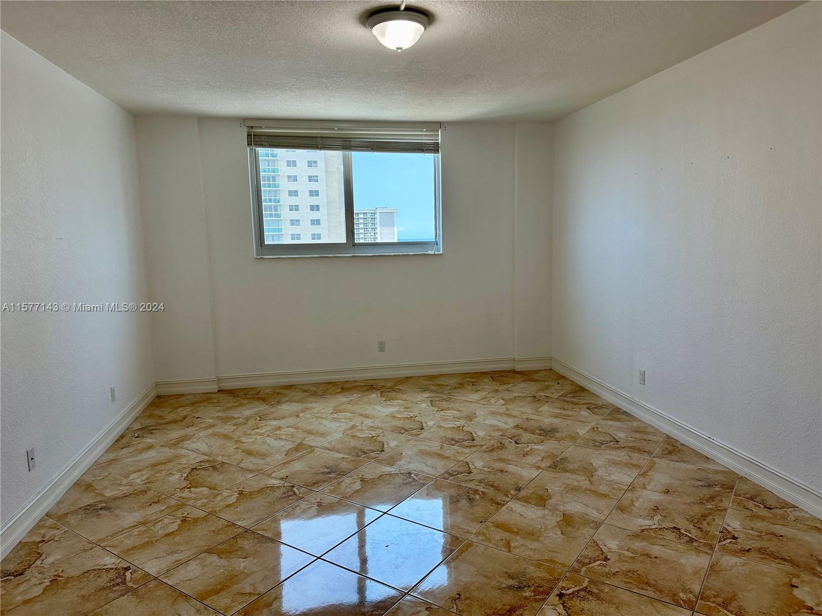 OCEANVIEW BUILDING B COND - Residential Lease