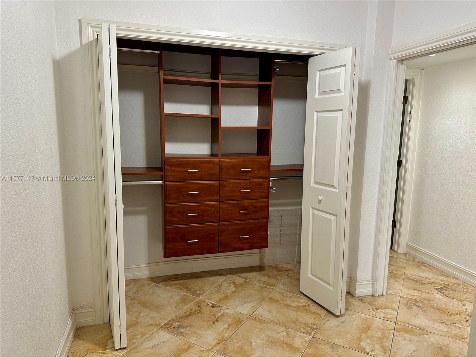 OCEANVIEW BUILDING B COND - Residential Lease