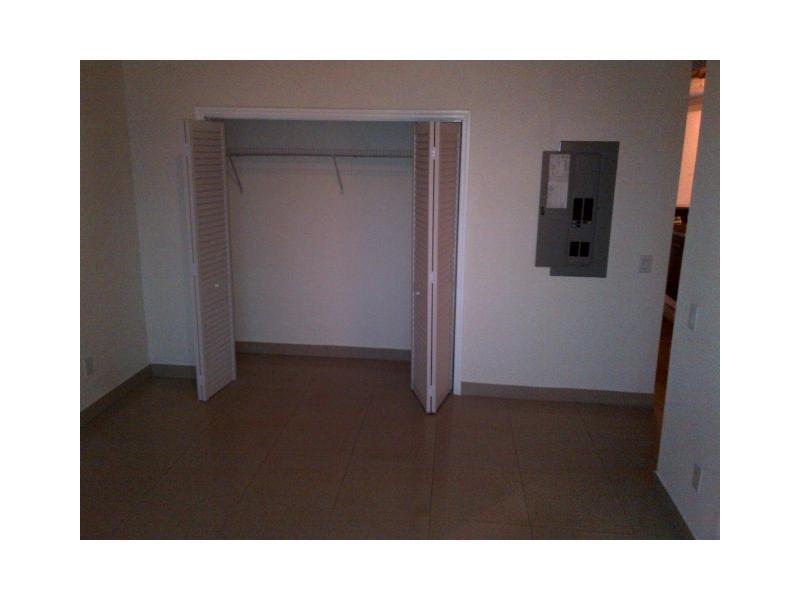 UPTOWN MARINA LOFTS CONDO - Residential Lease