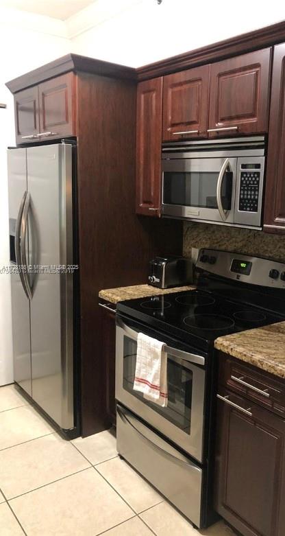THE YACHT CLUB AT AVENTUR - Residential Lease