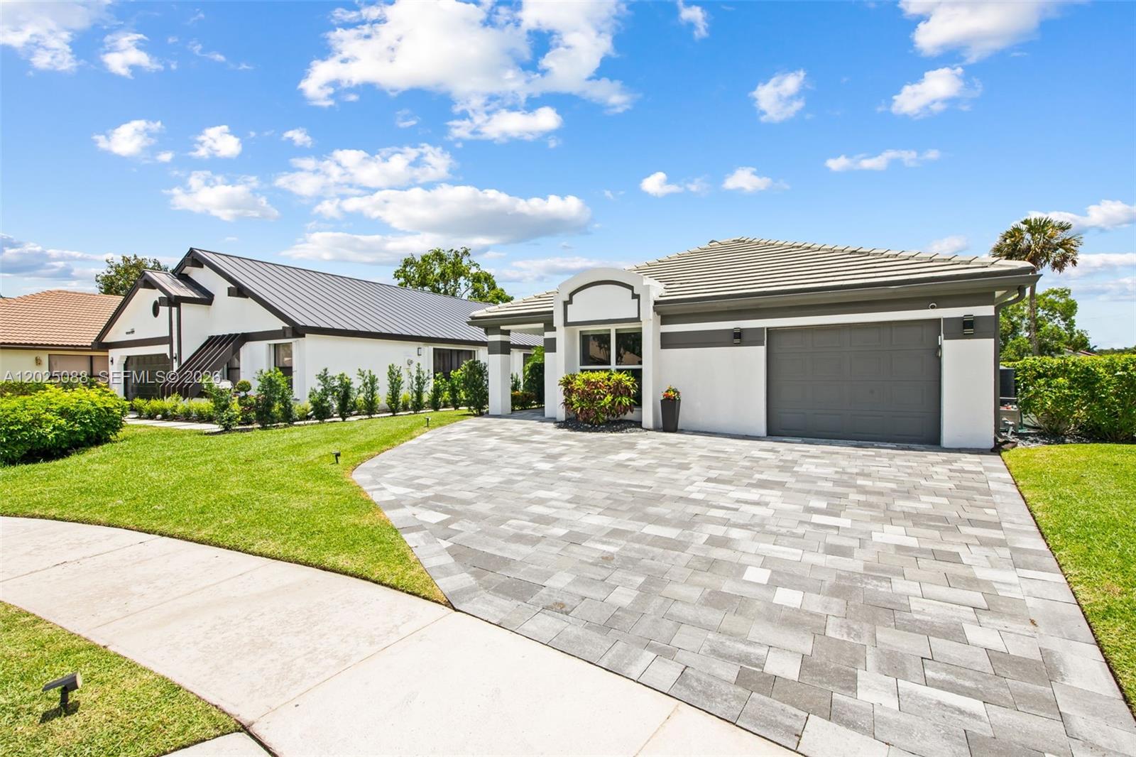 BOCA WOODS COUNTRY CLUB P - Residential
