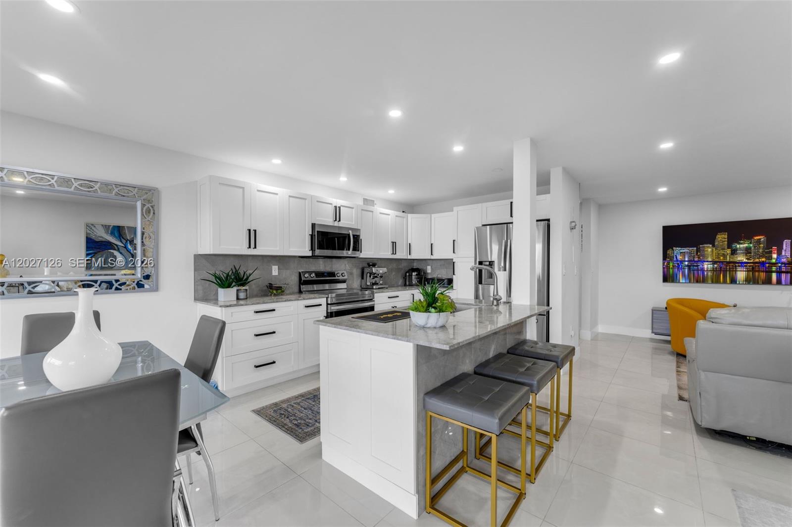 Beautifully remodeled and modern 2-bedroom, 2-bath condo located in Peninsula at International Gardens, just minutes from FIU. This bright and updated unit features impact windows, a modern kitchen, updated finishes throughout, in-unit washer and dryer, and a separate storage space outside the unit for added convenience. The layout offers comfortable living areas, great natural light, and a move-in-ready feel. Conveniently located near FIU, shopping, restaurants, major highways, and everyday essentials. A great opportunity for homeowners or investors looking for a well-located and updated property in West Miami-Dade.