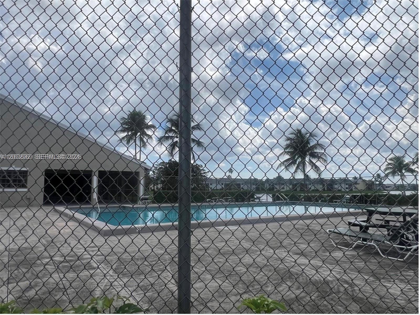 LAKESHORE CONDO #4 - Residential Lease