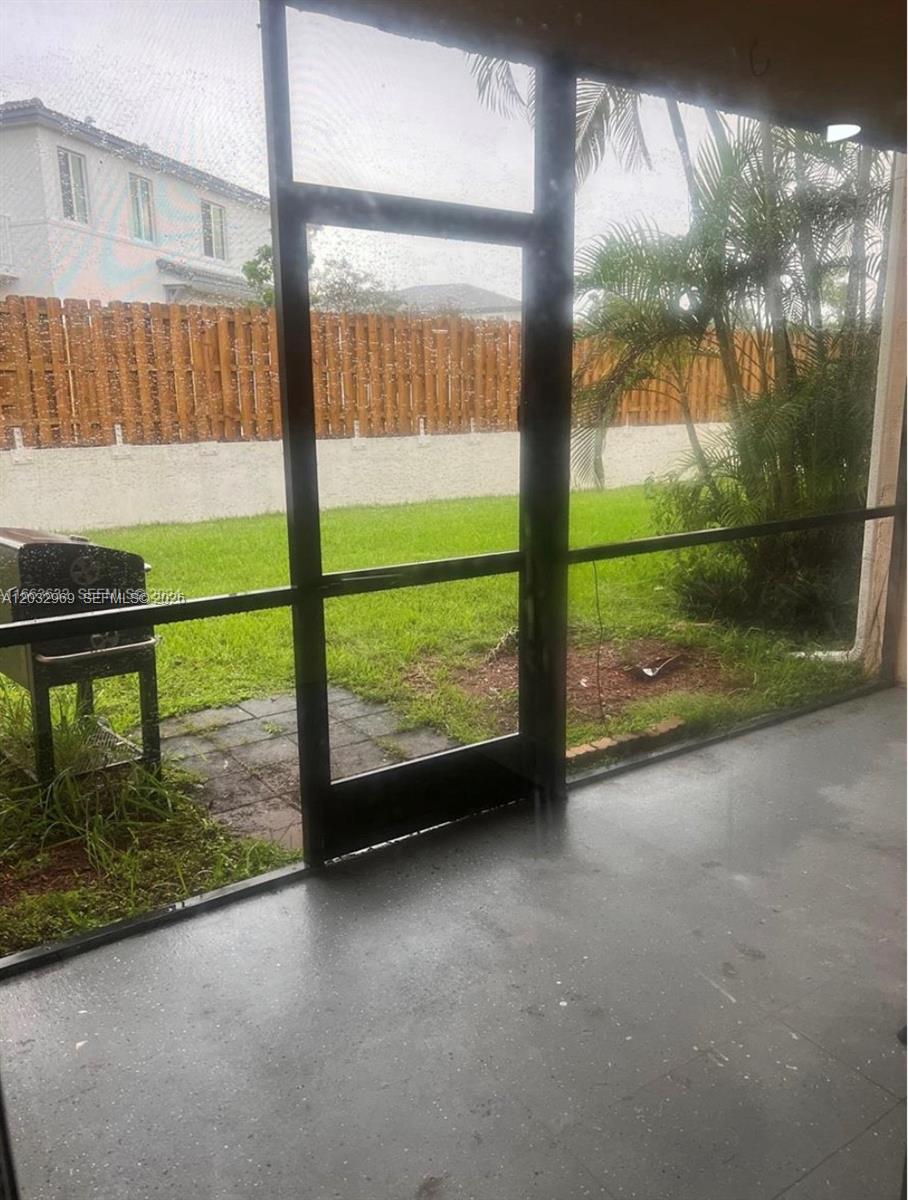 LAKESHORE CONDO #4 - Residential Lease