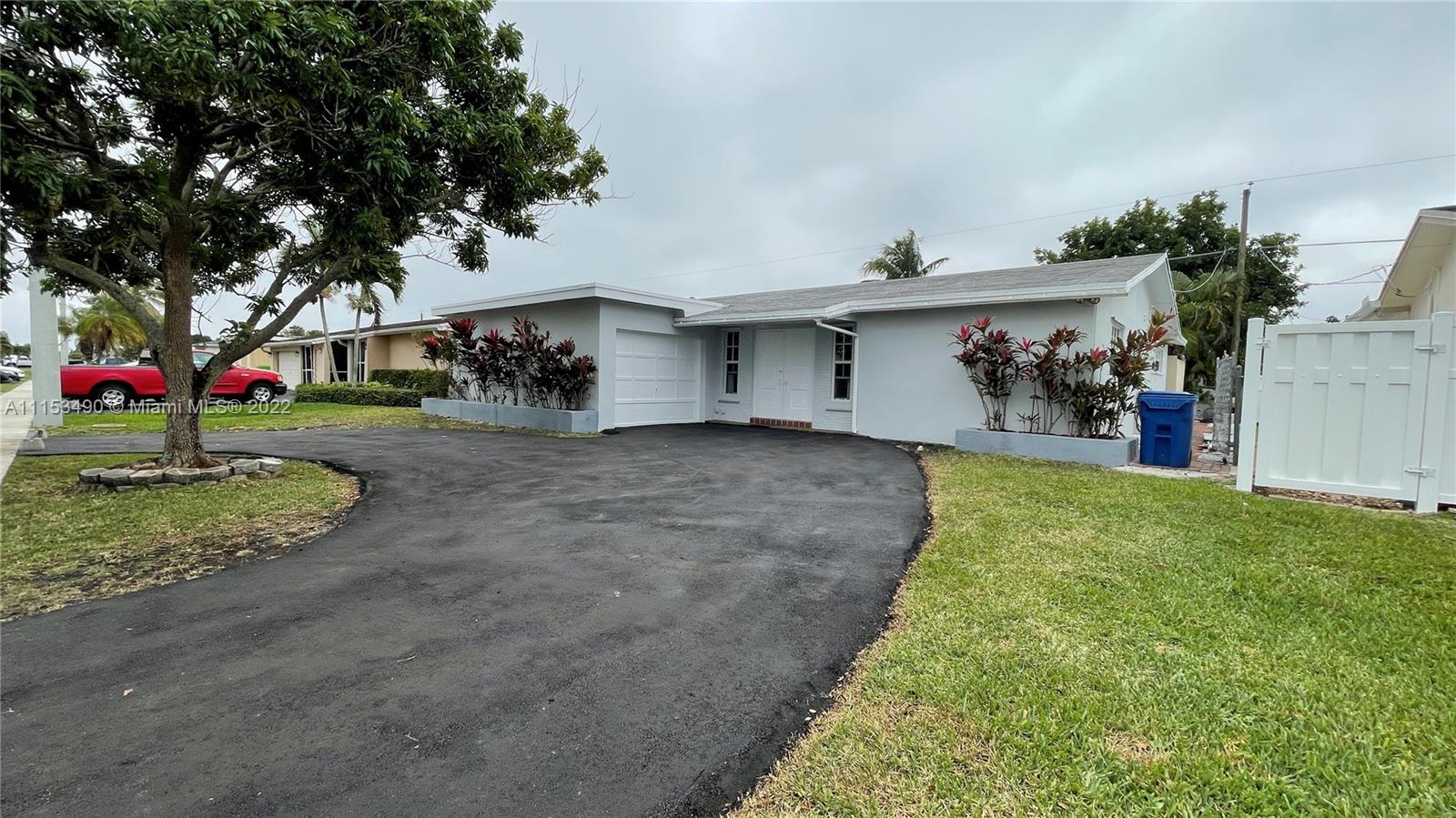 SUNRISE GOLF VILLAGE SEC - Residential