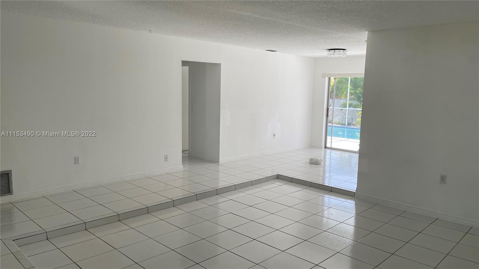 SUNRISE GOLF VILLAGE SEC - Residential