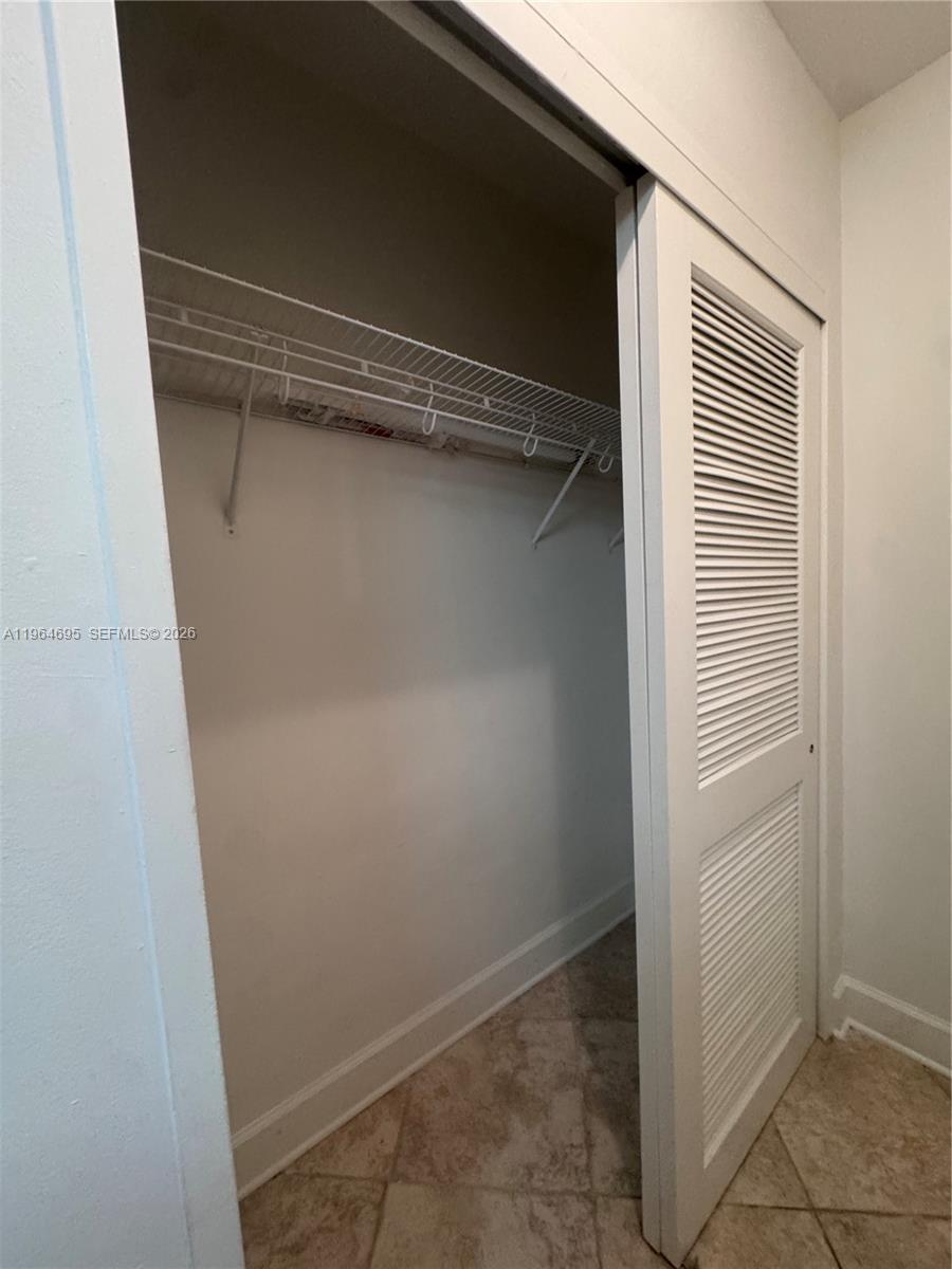 401 BLU OF NORTH BEACH CO - Residential