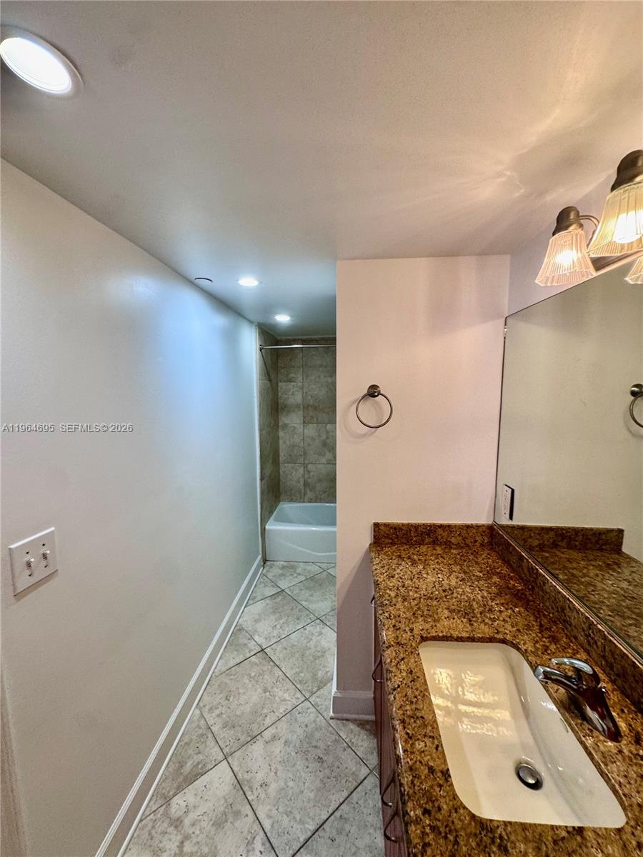 401 BLU OF NORTH BEACH CO - Residential