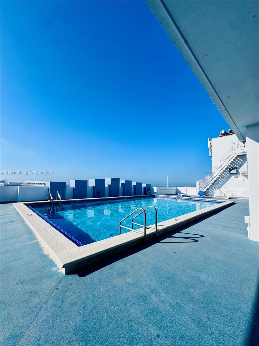 401 BLU OF NORTH BEACH CO - Residential