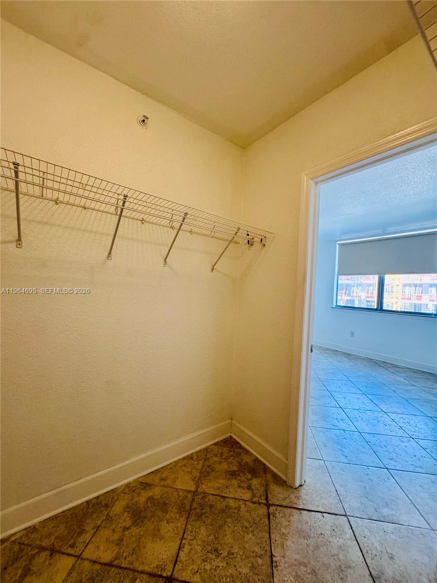 401 BLU OF NORTH BEACH CO - Residential