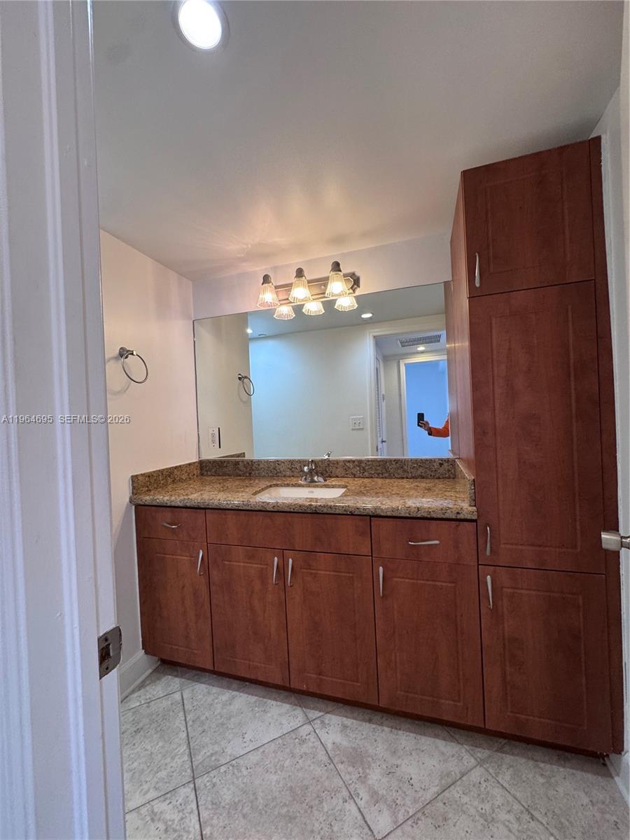 401 BLU OF NORTH BEACH CO - Residential