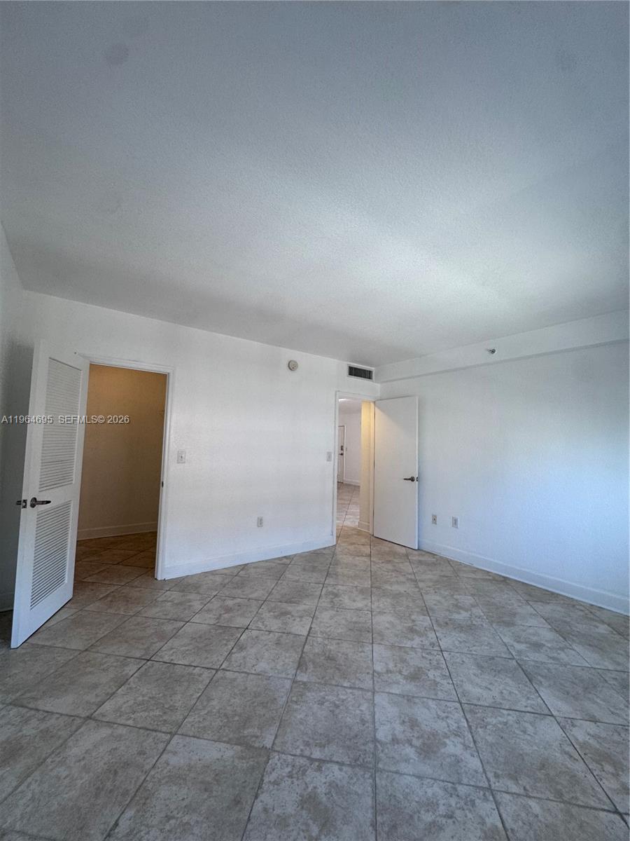 401 BLU OF NORTH BEACH CO - Residential
