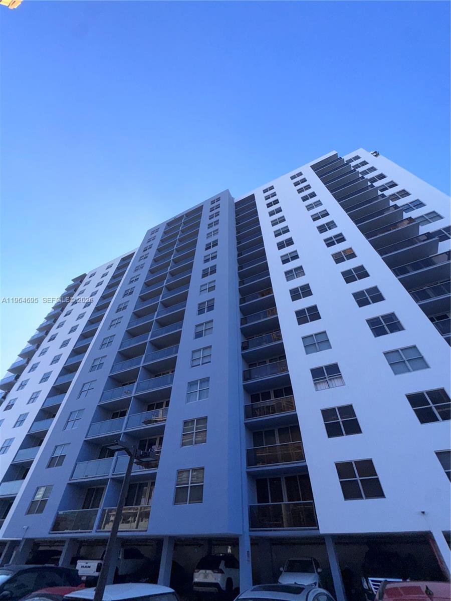 401 BLU OF NORTH BEACH CO - Residential