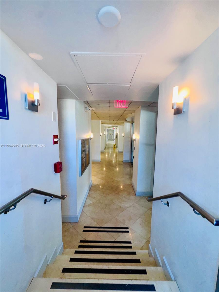 401 BLU OF NORTH BEACH CO - Residential