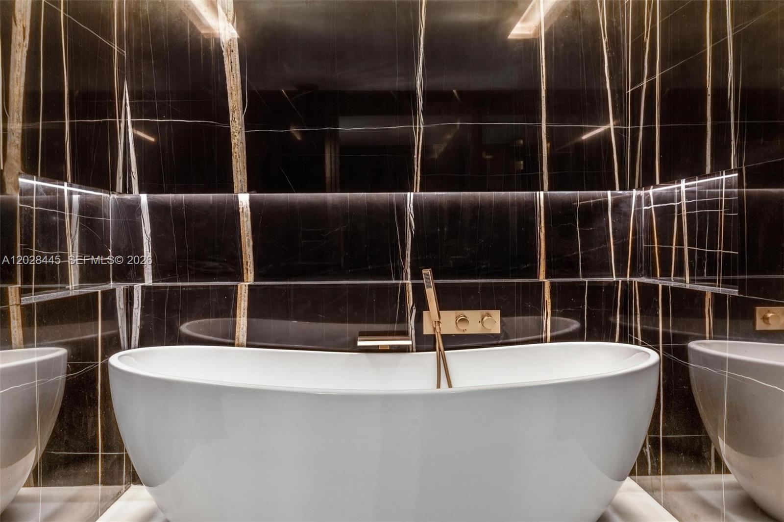 COCOPLUM SEC 1 - Residential Lease