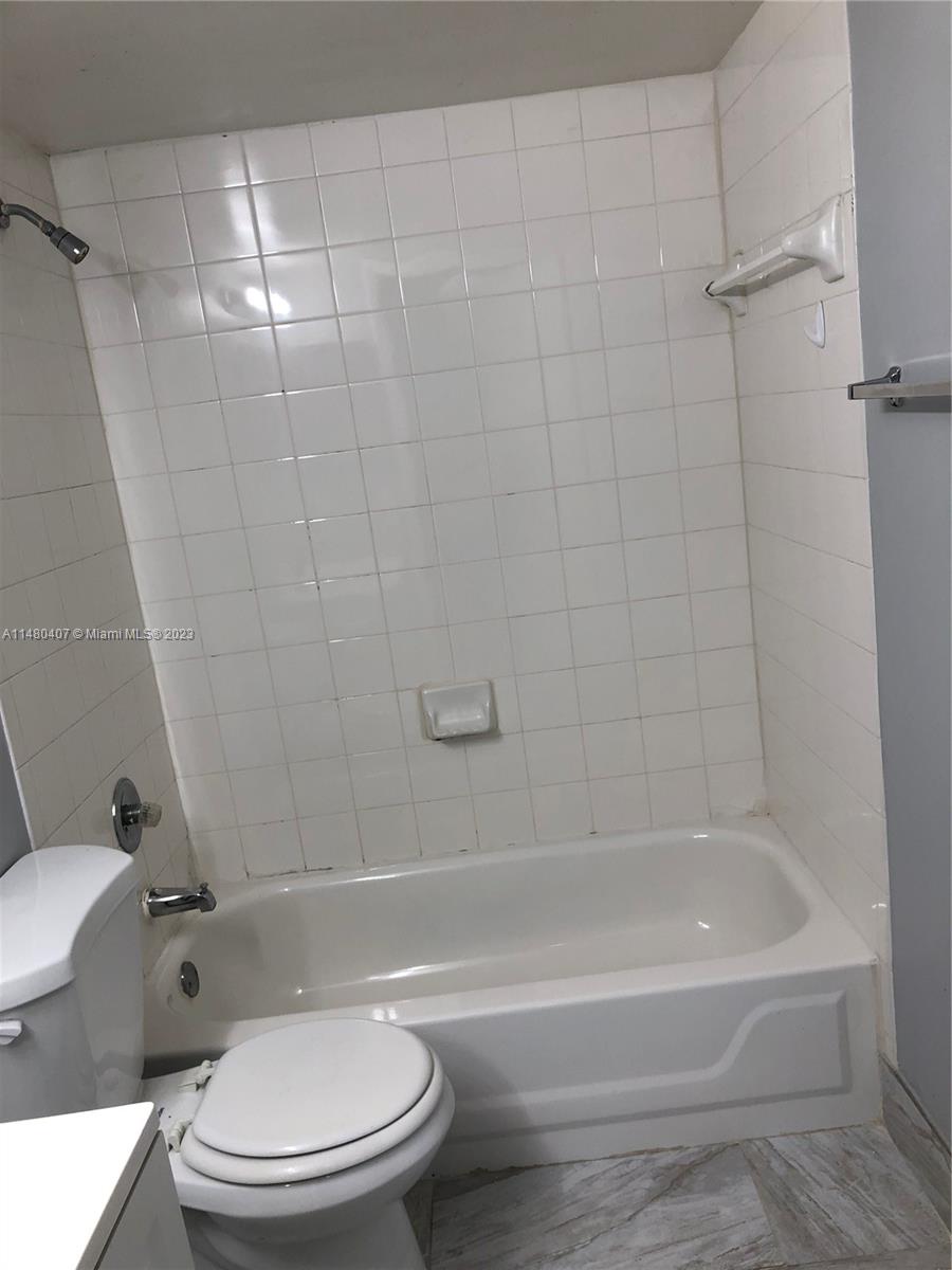VILLA RUSTICA I CONDO - Residential Lease