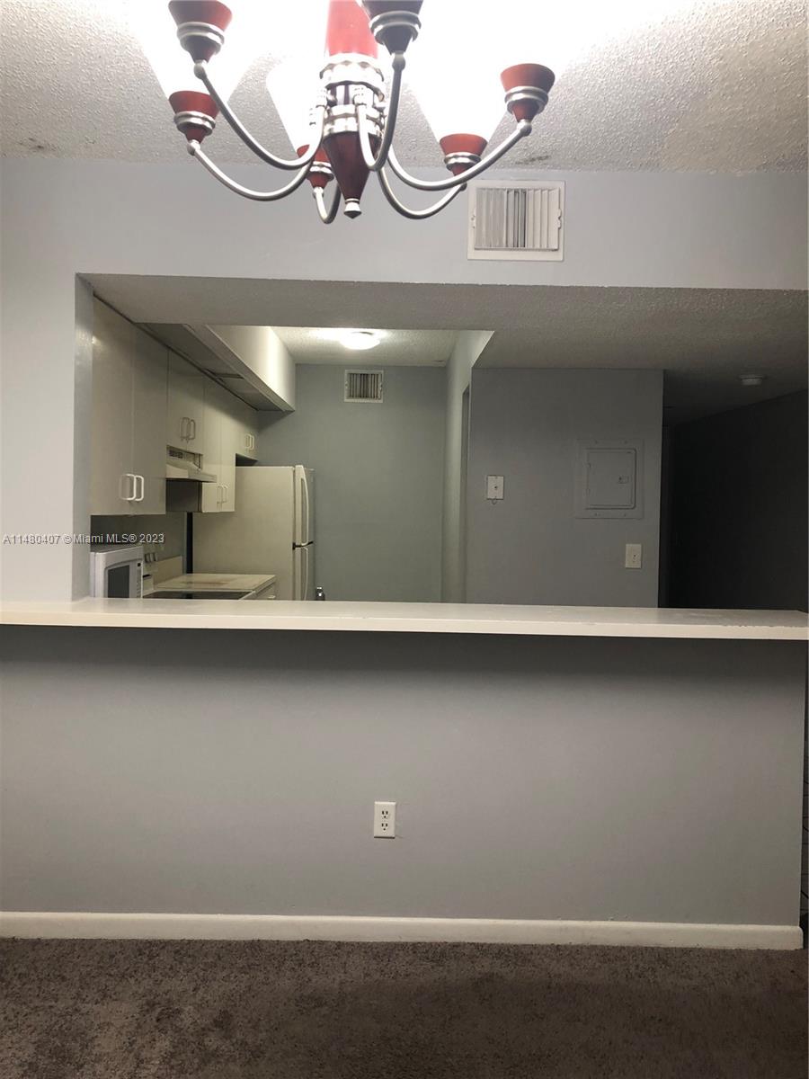 VILLA RUSTICA I CONDO - Residential Lease