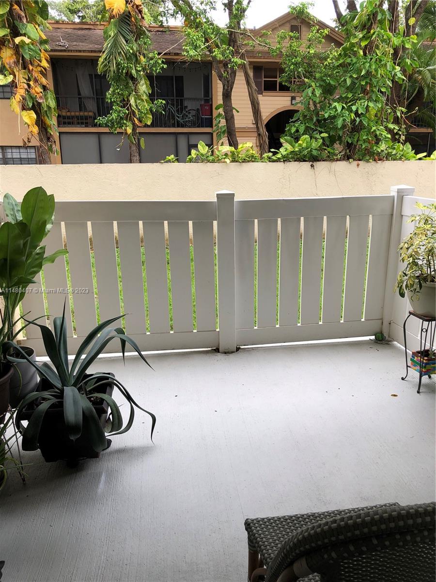 VILLA RUSTICA I CONDO - Residential Lease