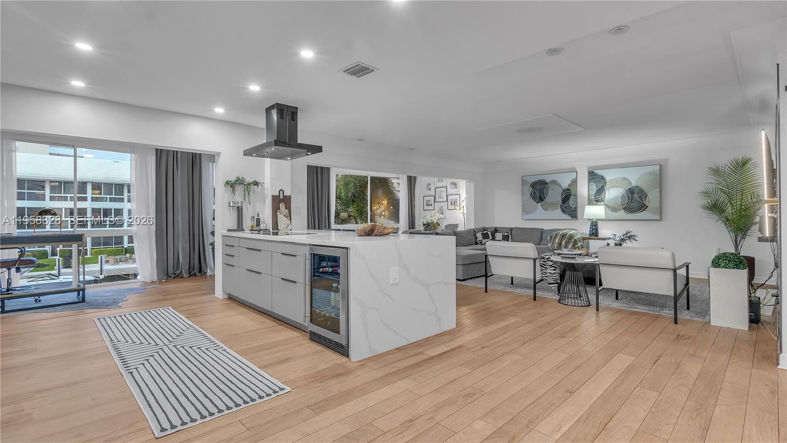 WAYNE HOUSE CONDO - Residential