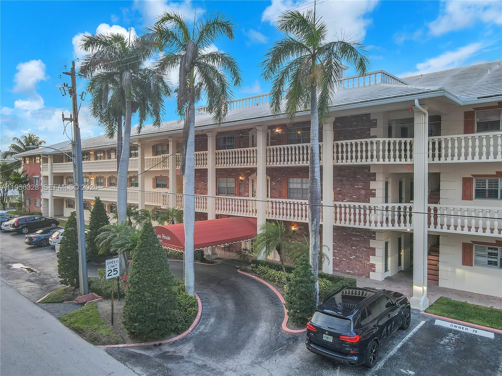 WAYNE HOUSE CONDO - Residential