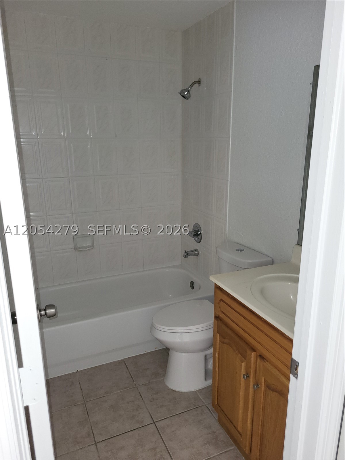 EDGEWATER CONDO - Residential Lease