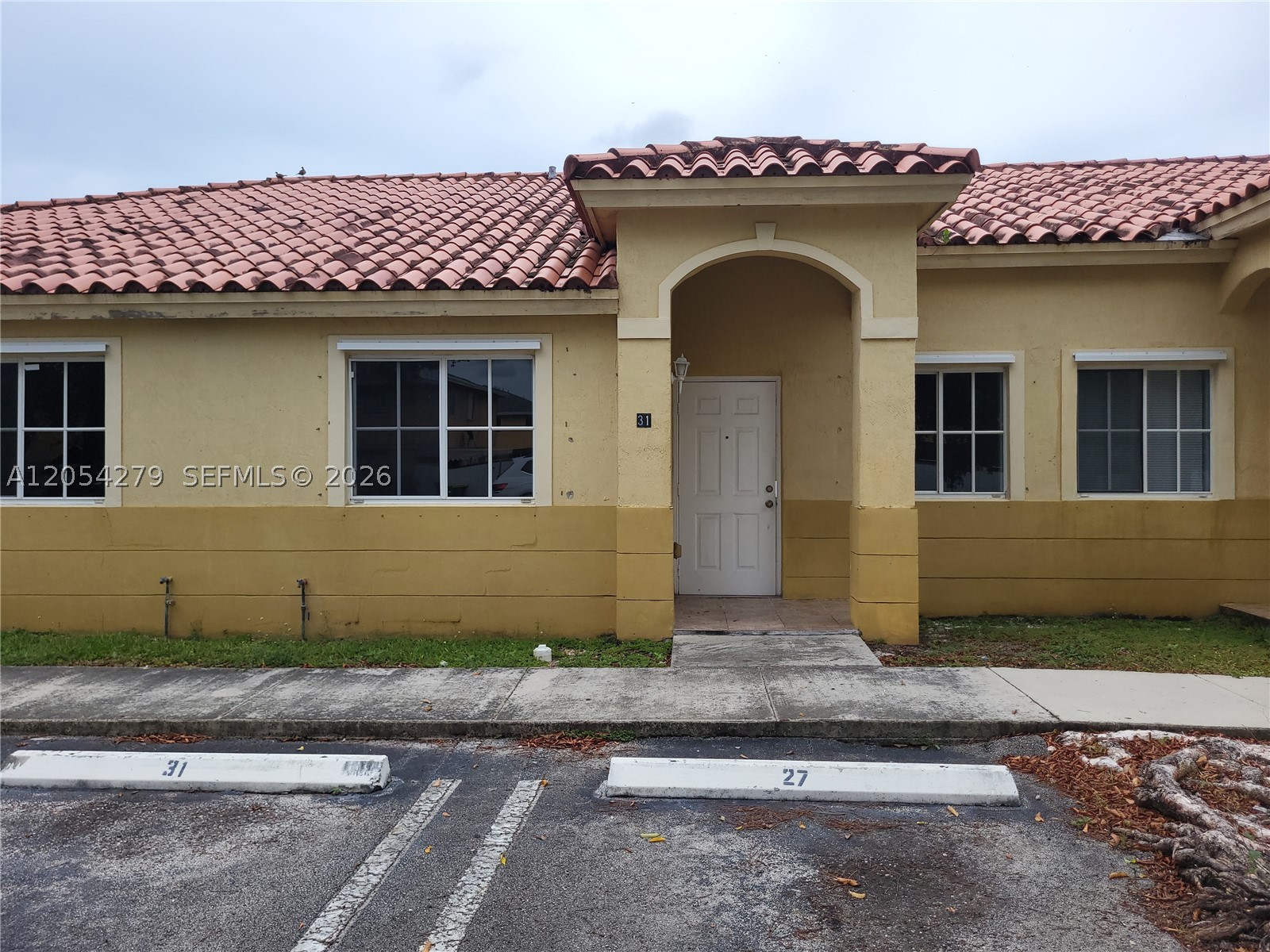 EDGEWATER CONDO - Residential Lease