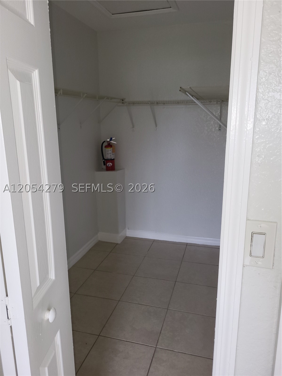 EDGEWATER CONDO - Residential Lease