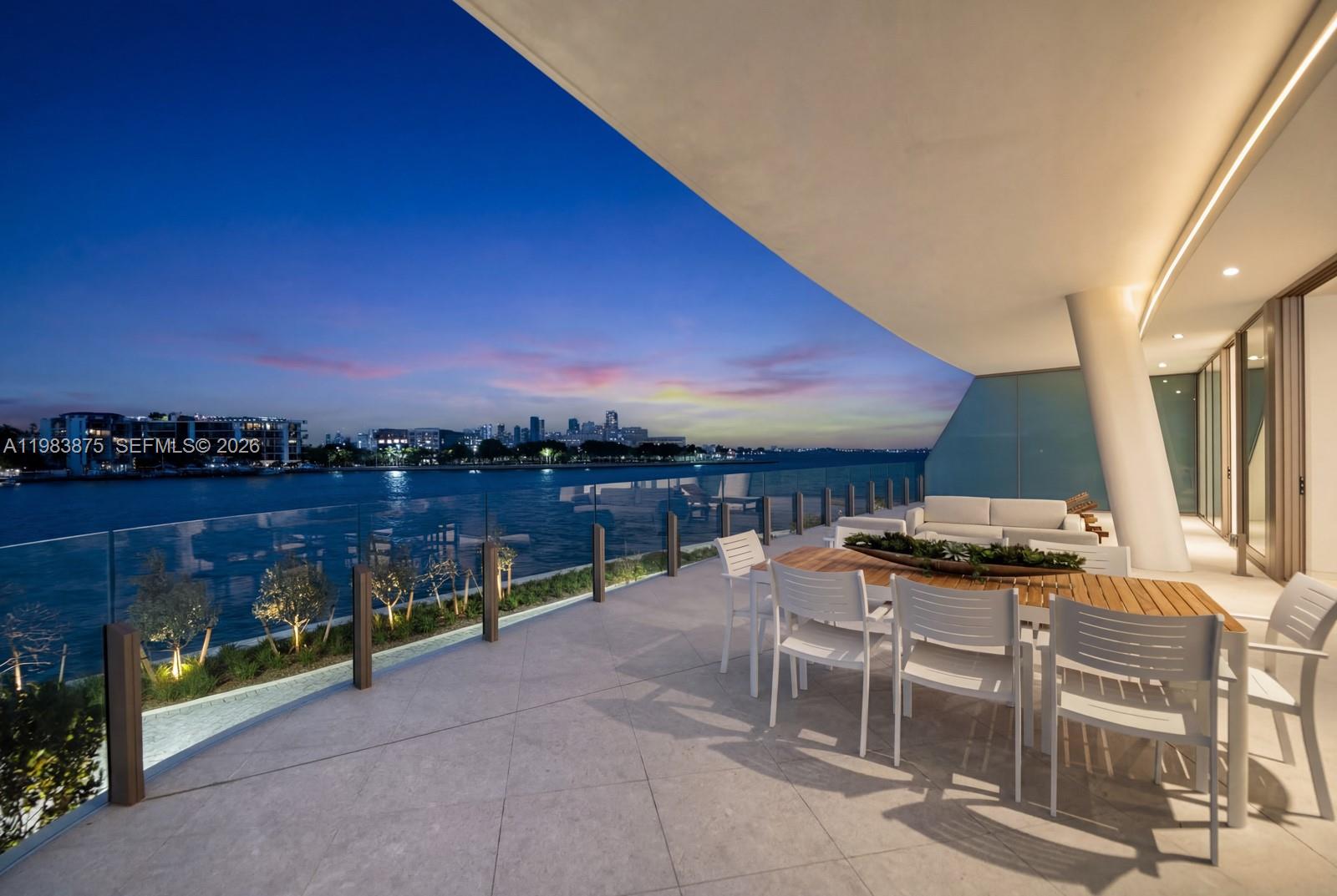 Vita Grove Isle - Residential
