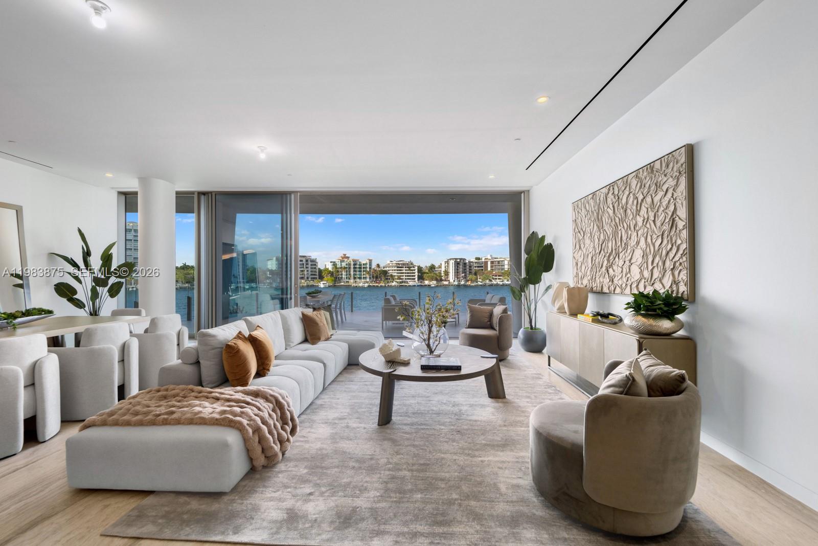 Vita Grove Isle - Residential
