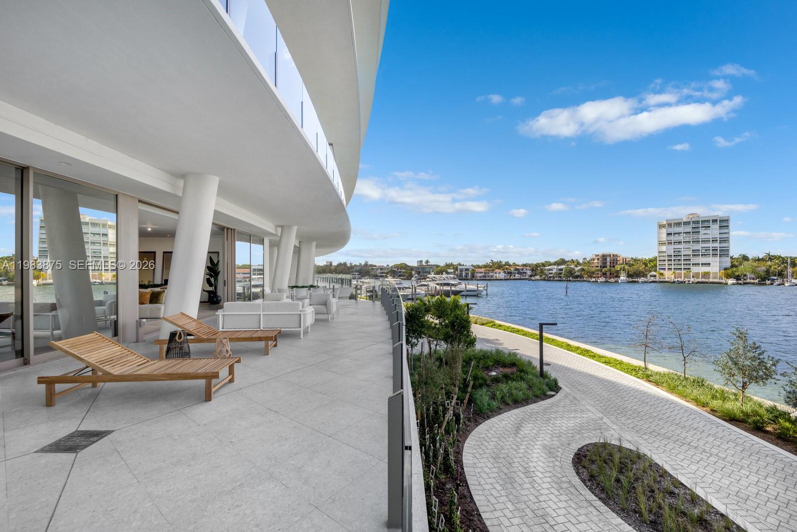 Vita Grove Isle - Residential