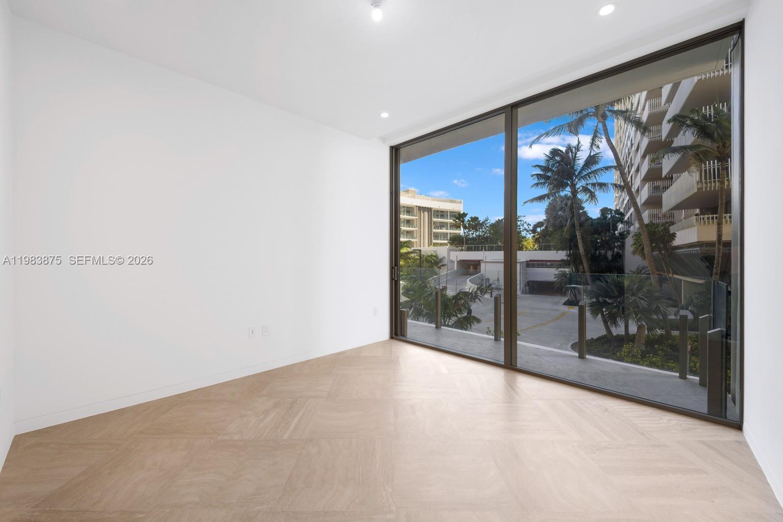 Vita Grove Isle - Residential
