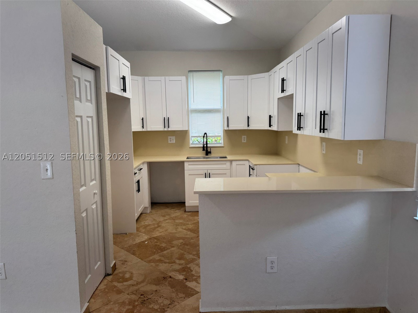 LINCOLN CITY SEC H - Residential Lease