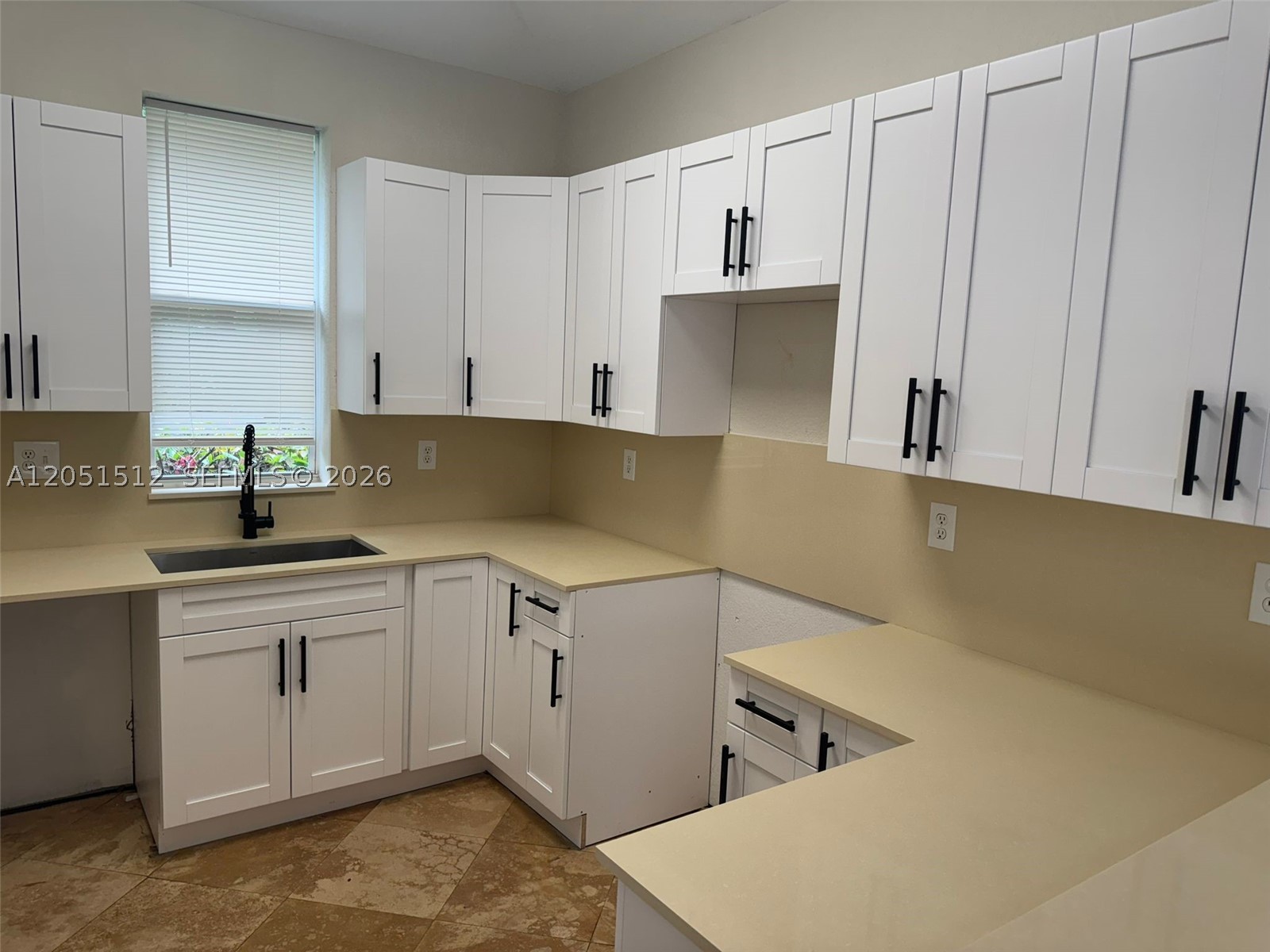 LINCOLN CITY SEC H - Residential Lease